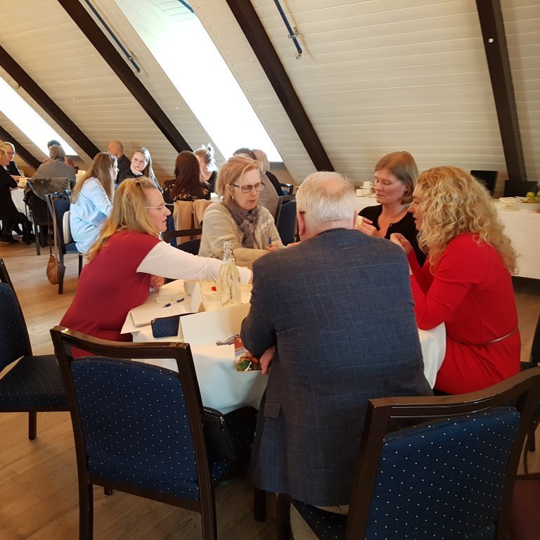 Borð 5: Auður, Oddný, Anna Þorbjörg, Anna Dóra og Rögnvaldur