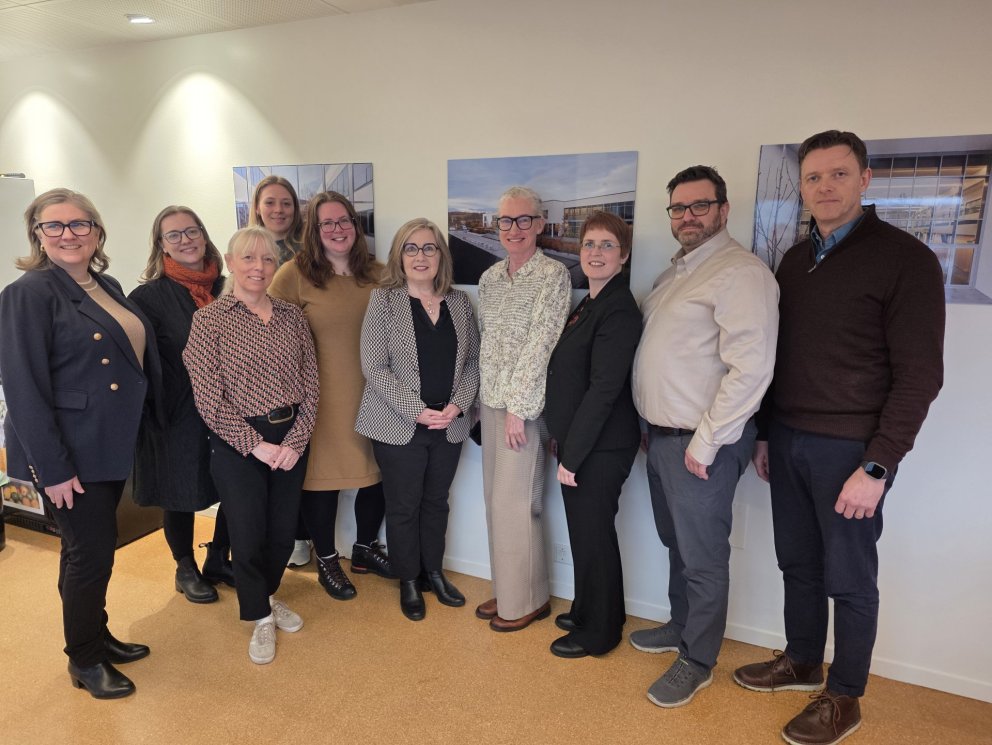 Stjórn og starfsfólk með rektor HA