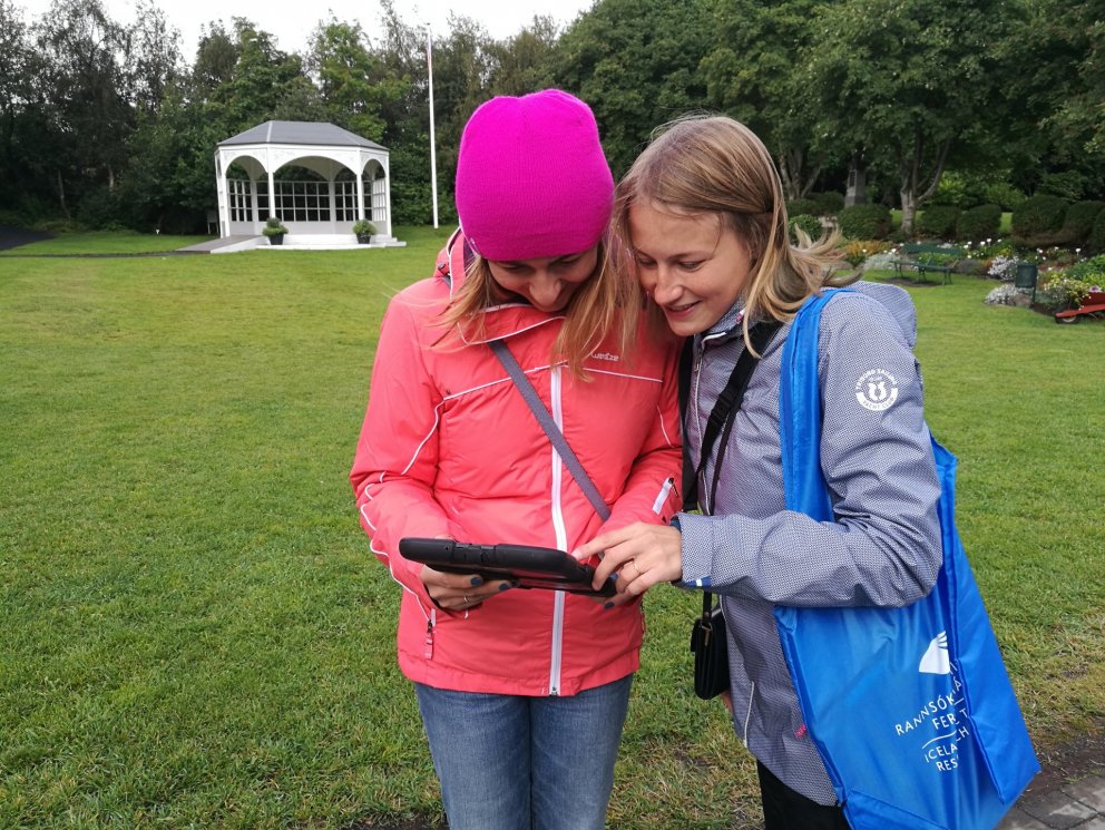 Svarandi ásamt spyrli RMF