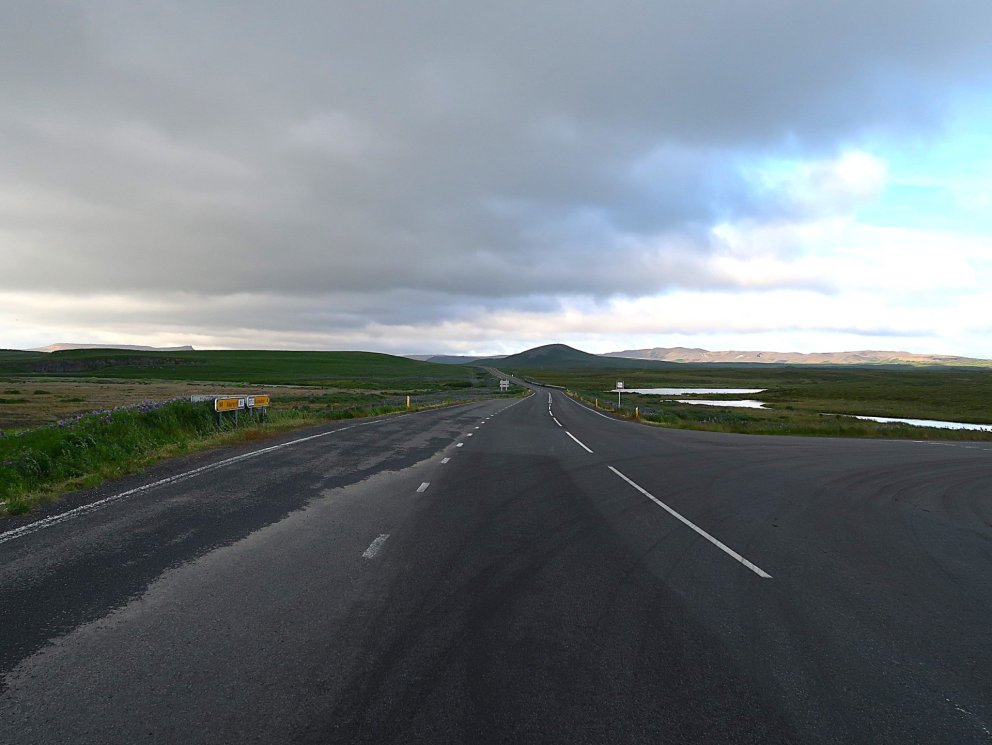 Heimafólk, ferðamenn og ferðamannaleiðir – rannsóknir á uppbyggingu ferðaþjónustu í dreifbýli