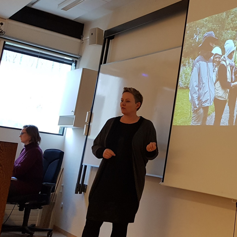 Lilja flytur erindi sitt.