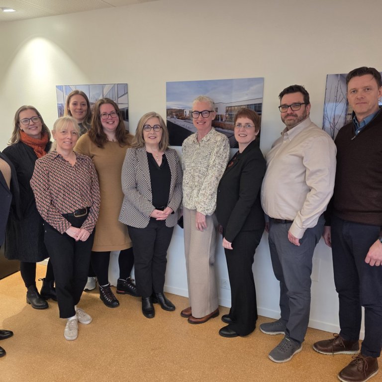 Stjórn og starfsfólk með rektor HA