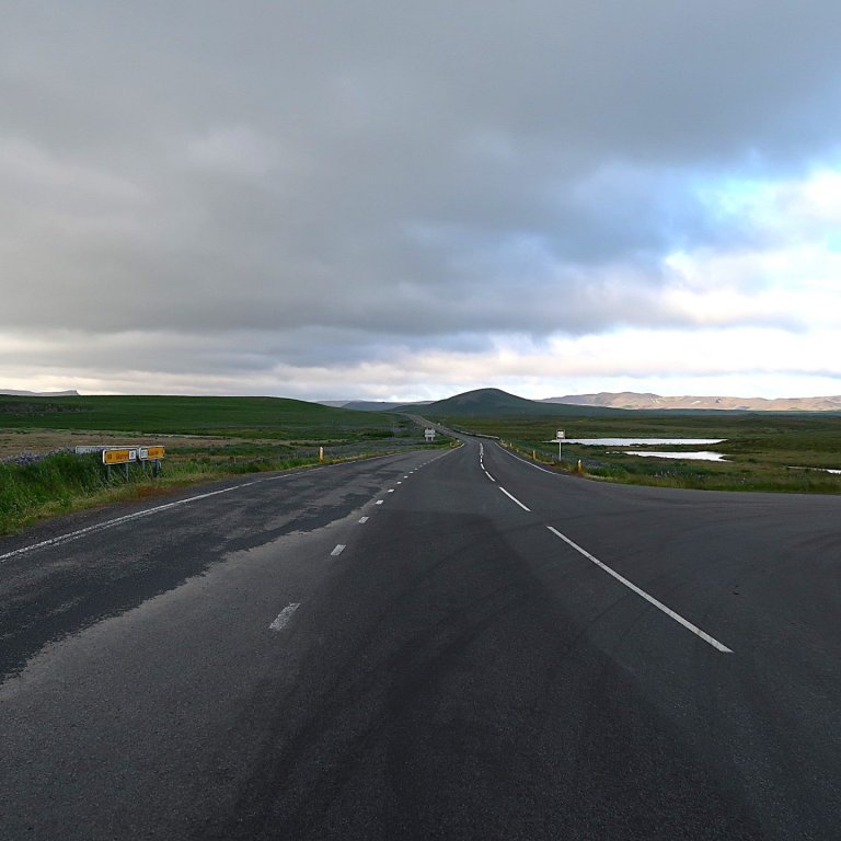 Heimafólk, ferðamenn og ferðamannaleiðir – rannsóknir á uppbyggingu ferðaþjónustu í dreifbýli