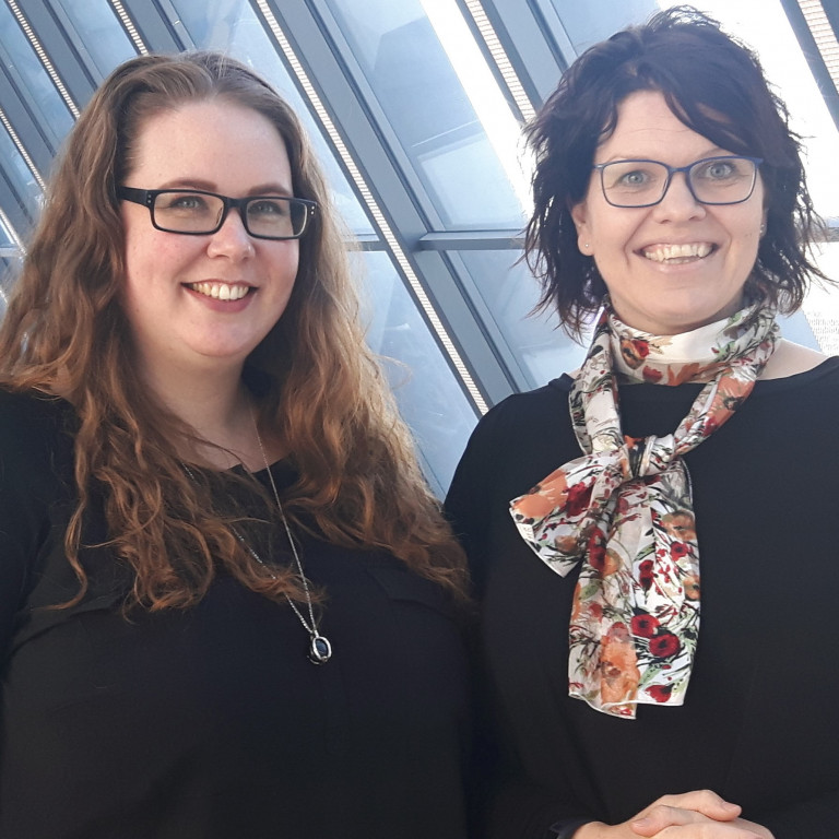 Vera Vilhjálmsdóttir og Íris H. Halldórsdóttir